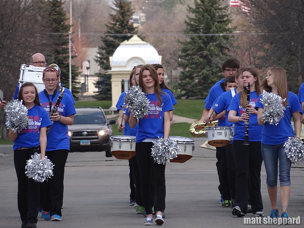 The Middle School Band kicked off the festivities. 